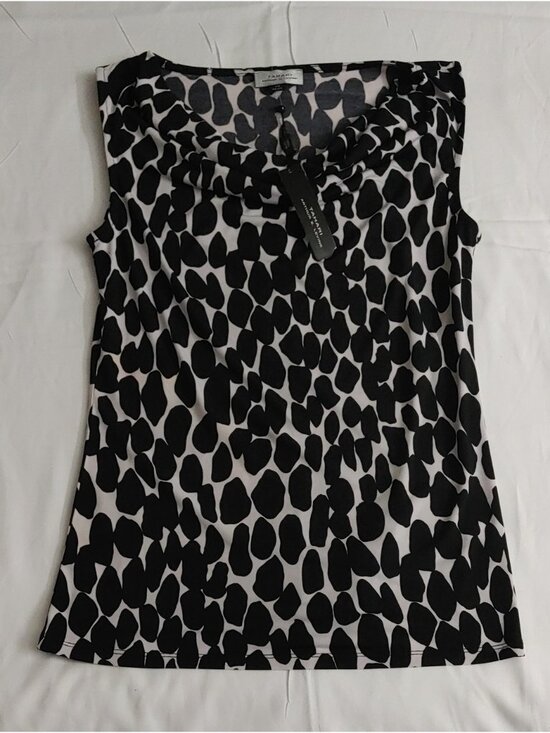 Tops - Black & White Printed Sleeveless Cowl Neck Top